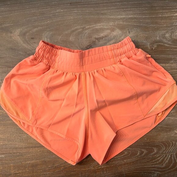 Lululemon Hotty Hot 2" shorts, sz 2 - Picture 1 of 3